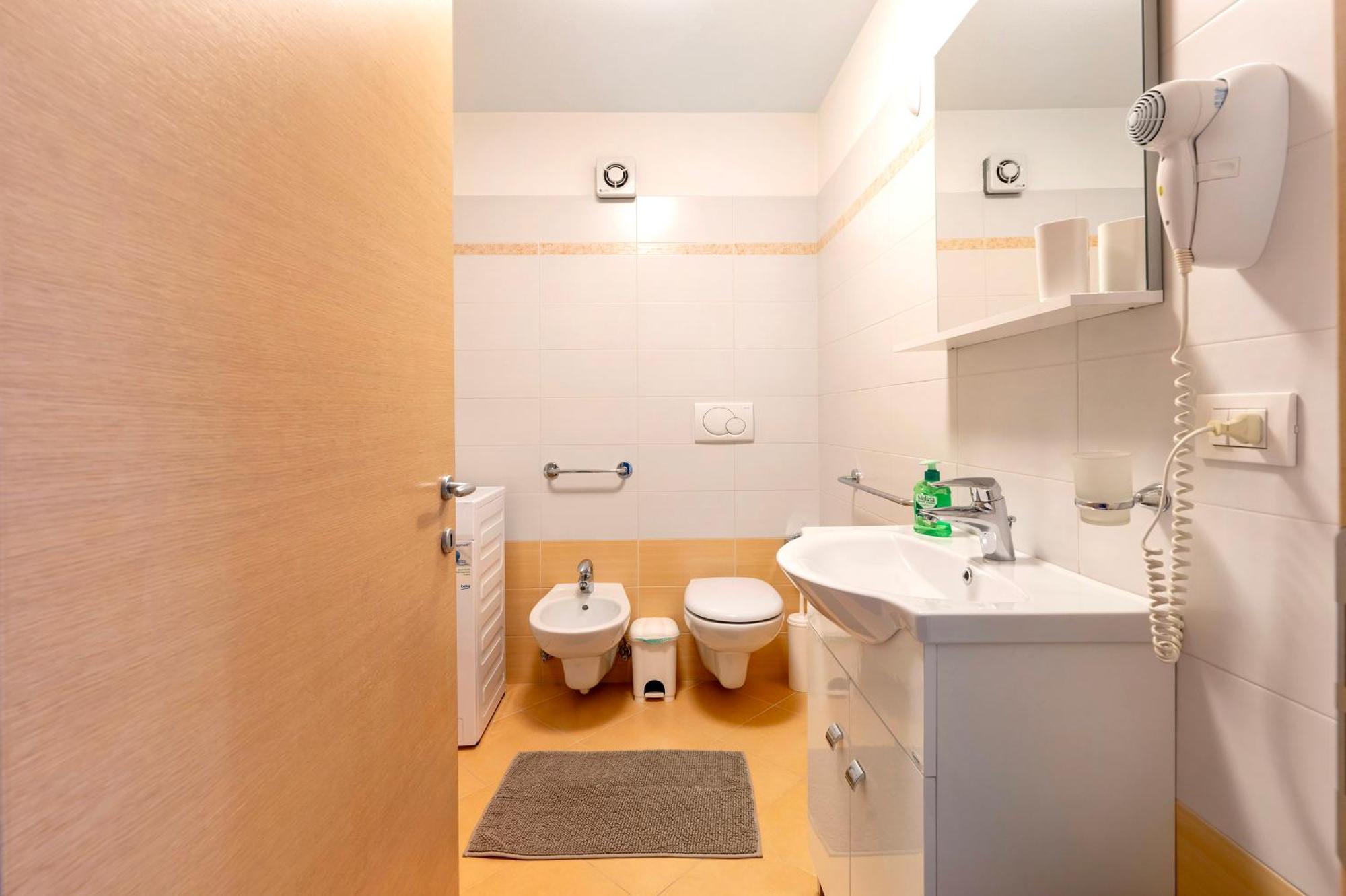 Night And Day 3 Apartment Predazzo Bagian luar foto